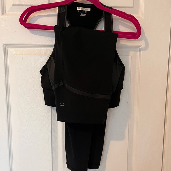 Athleisure Set (M/L) - Picture 6 of 8